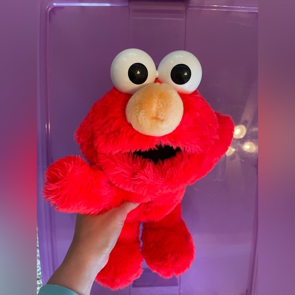 Elmo Plush - Picture 1 of 3